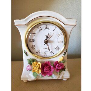 Royal Albert Old Country Roses Quartz Mantle Clock 1962 Desk Shelf Vintage